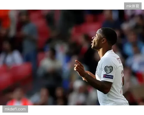 捷克中场硬度获数据支撑，主帅将围绕绍切克与霍莱什构建高强度逼抢体系。